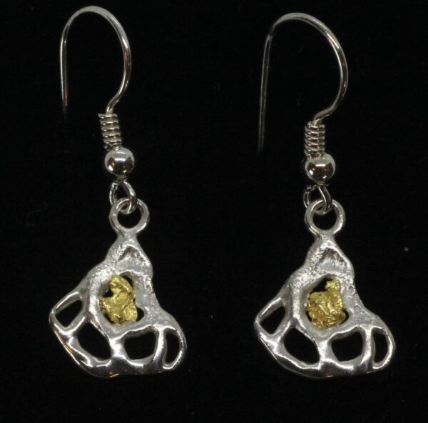 HO07 Liekki korvakorut