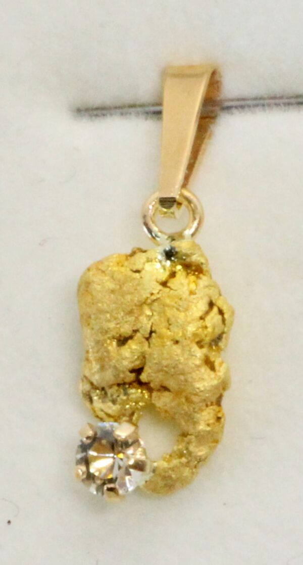 Berylliriipus-kultahippu 5x8mm Lemmenjokikoru Alhonen