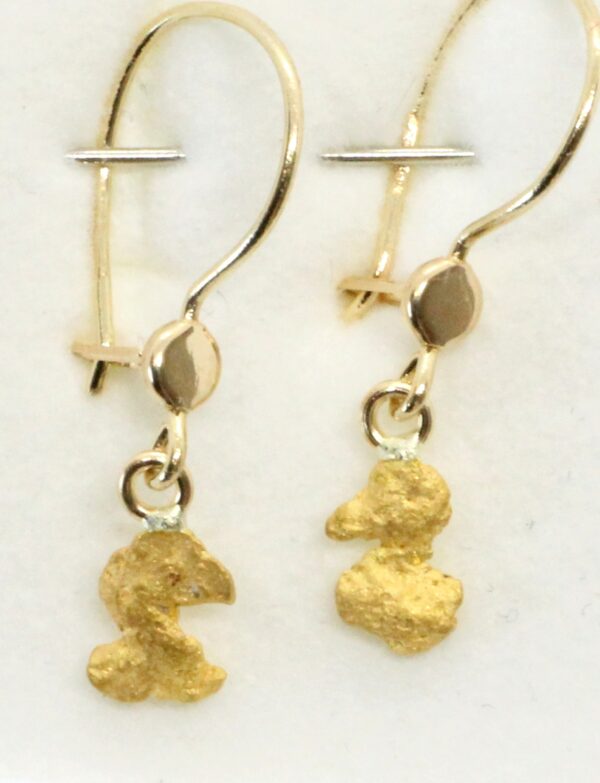 Korvakoruriipukset kultahippu 5mm Lemmenjokikoru