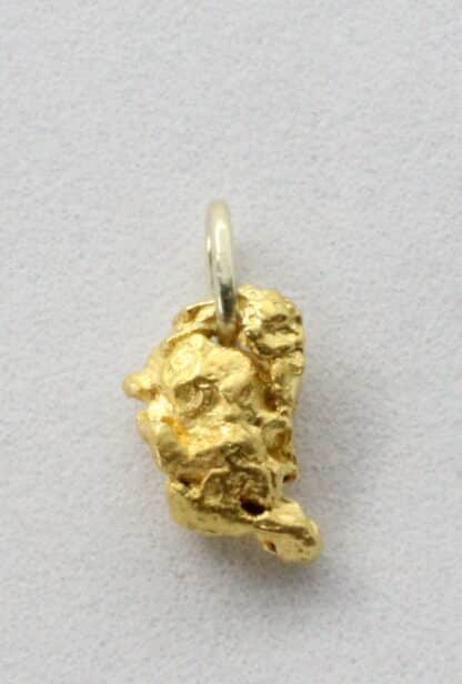 Kultahippuriipus Sotajoelta paino 0.82gr Arctic Gold