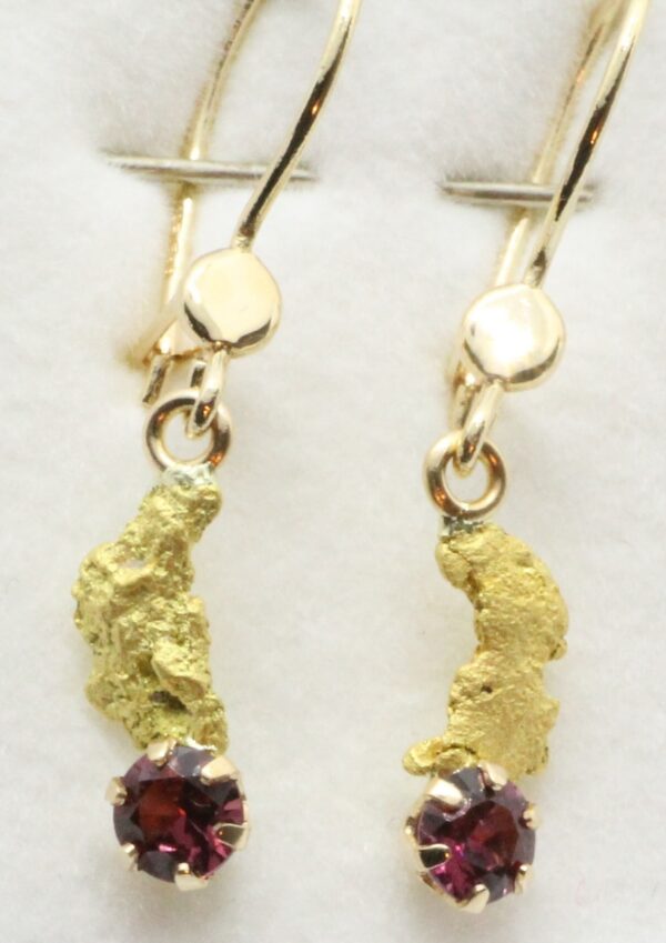 Granaattikorvariipukset-kultahiput 7mm Lemmenjokikoru