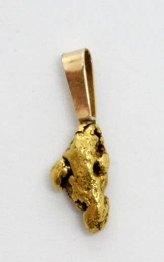 Vintage Kultahippuriipus paino 3.80g Arctic Gold.